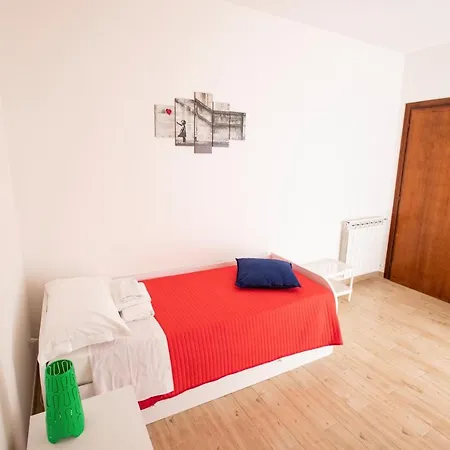 Travel House * Valmontone